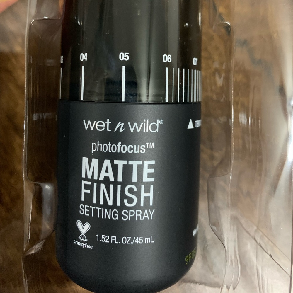 Wet n wild prep and prime set of 3 - Picture 6 of 7
